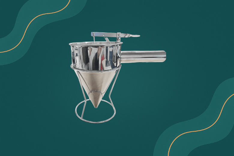 Entonnoir à piston pour la fabrication de fondants parfumés et colorés