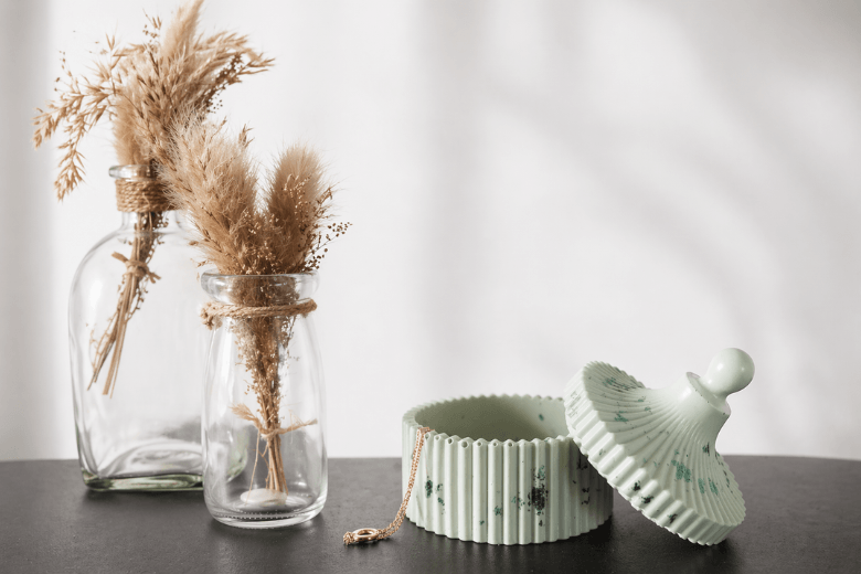 Moule silicone pot élégant strié avec couvercle Jesmonite