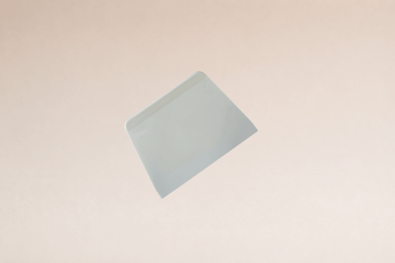 Vente d'accessoires racloir pour la création de bougies moulées coulées.