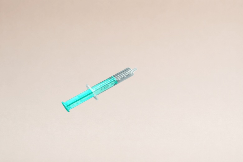 Vente de seringue 5ml pour la création de bougies moulées coulées.