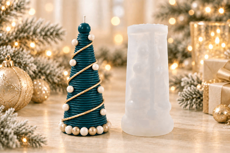 Moule sapin de Noel originale avec ses formes arrondies pour la fabrication de bougies.