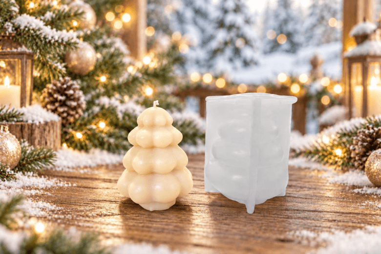 Moule silicone pour bougies en forme d'arbre de Noel élégant.