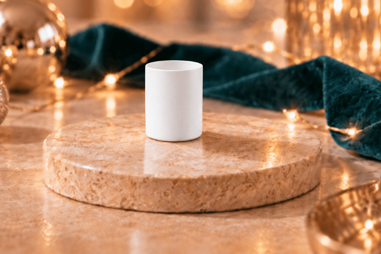 Contenants en verre blanc mat 90ml pour la création de bougies coulées.